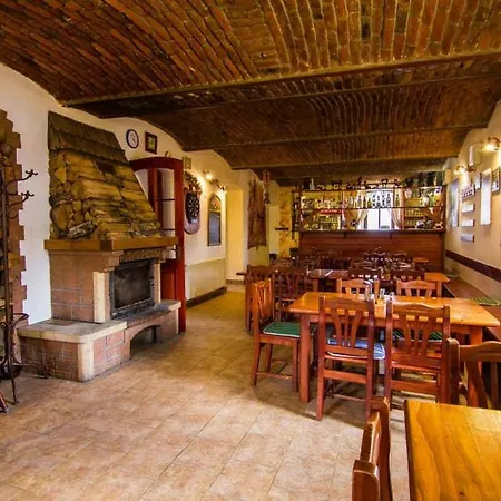 招待所 乌莫伊米拉退休金酒店 捷克布杰约维采